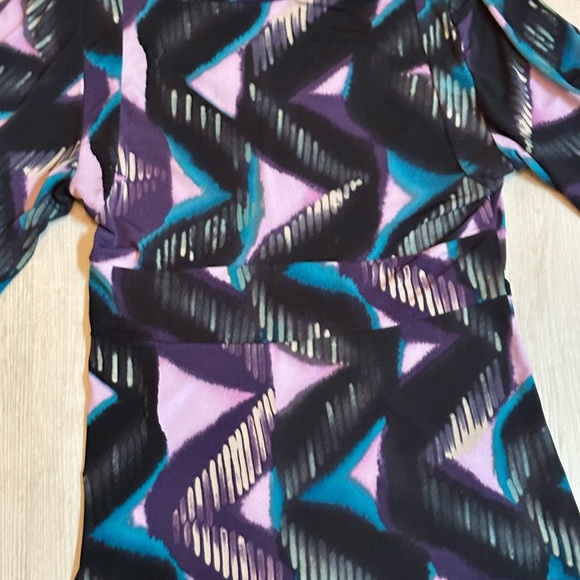 Women’s Attention Multicolor V-Neck Blouse, Size M, Short Sleeve, Stretchy, Cute - Picture 14 of 16